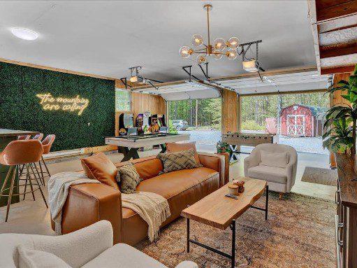 Modern Poconos cabin interior